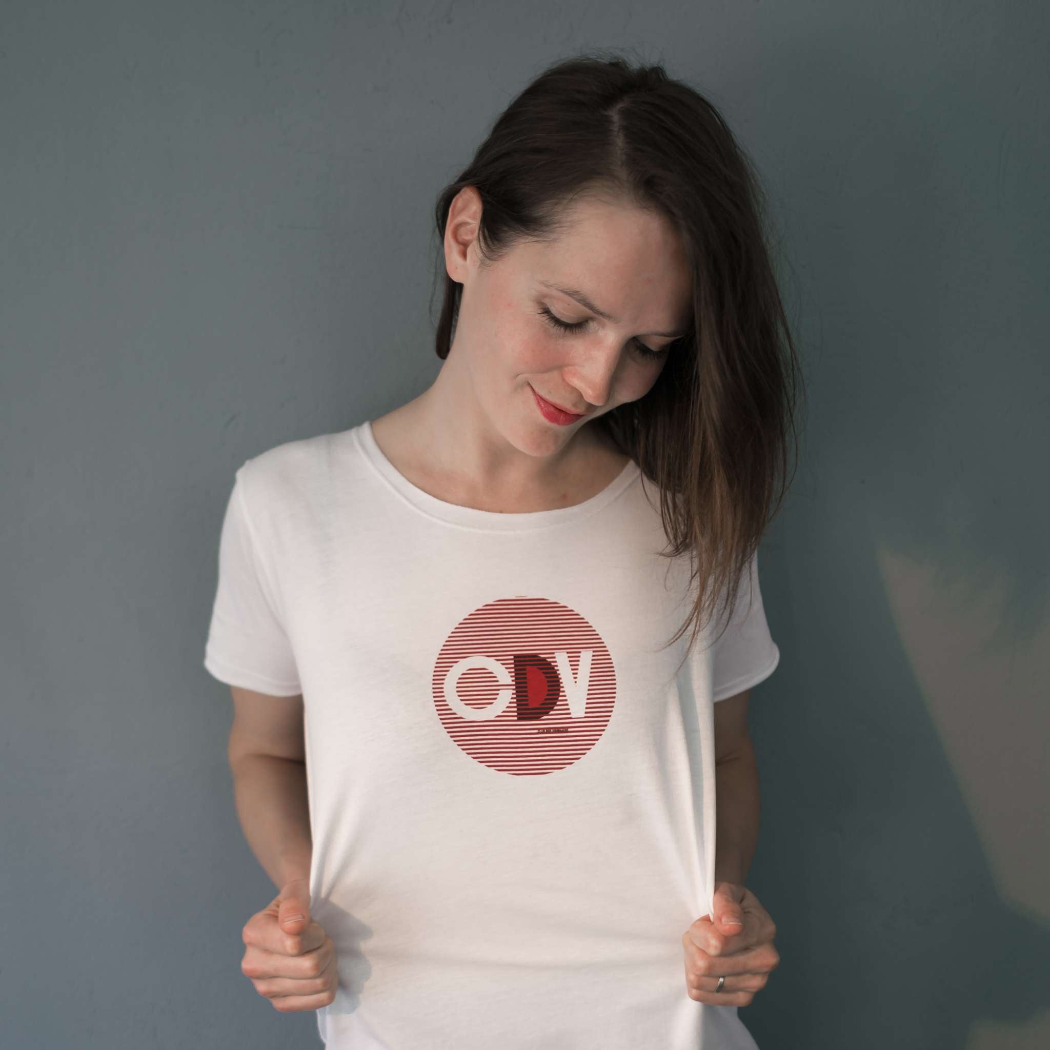 CDV Round Red Black & White // Typo T-Shirt